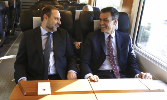 abalos renuncia a su acta de diputado