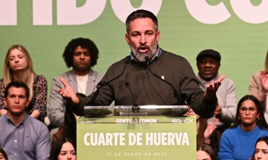 abascal no vamos a olvidar nunca que eta es una organizacion criminal y que ha puesto a sanchez en la moncloa
