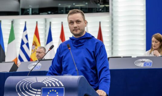 el primer ministro de groenlandia hablara con eeuu pero defiende que nadie ira a apoderarse del territorio