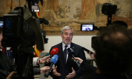 clavijo urge al gobierno a materializar la cogestion aeroportuaria y exige el mismo trato que a cataluna y euskadi