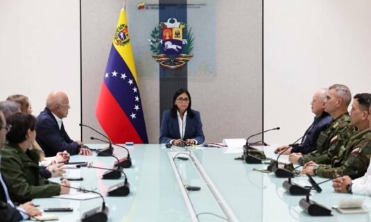 venezuela delcy tiende la mano a cooperar con eeuu