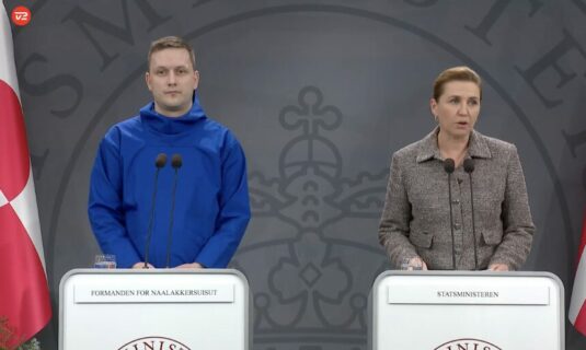 groenlandia y dinamarca a ee uu hablar de comprar a un pueblo es una falta de respeto