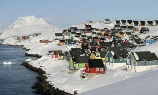 lideres europeos defienden que solo groenlandia y dinamarca pueden decidir su futuro tras el reclamo de trump
