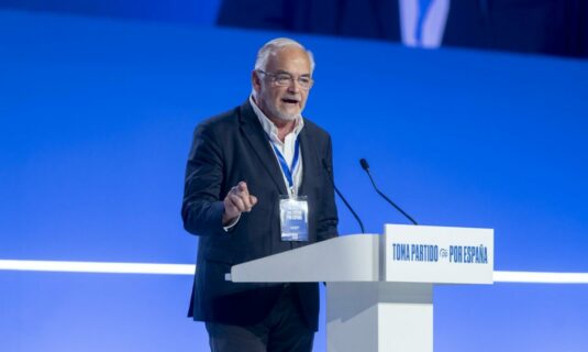 gonzalez pons pide revisar la unanimidad del consejo europeo es poco operativo no se adapta al nuevo orden mundial