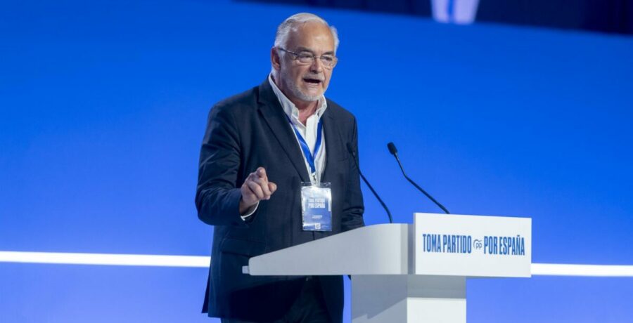 gonzalez pons pide revisar la unanimidad del consejo europeo es poco operativo no se adapta al nuevo orden mundial