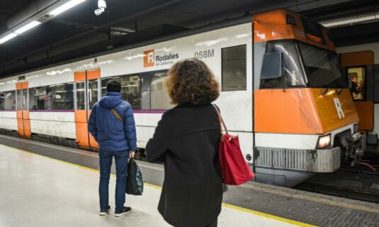 rodalies seguira suspendida en cataluna este domingo