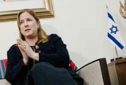 israel admite que vive un momento complicado con espana