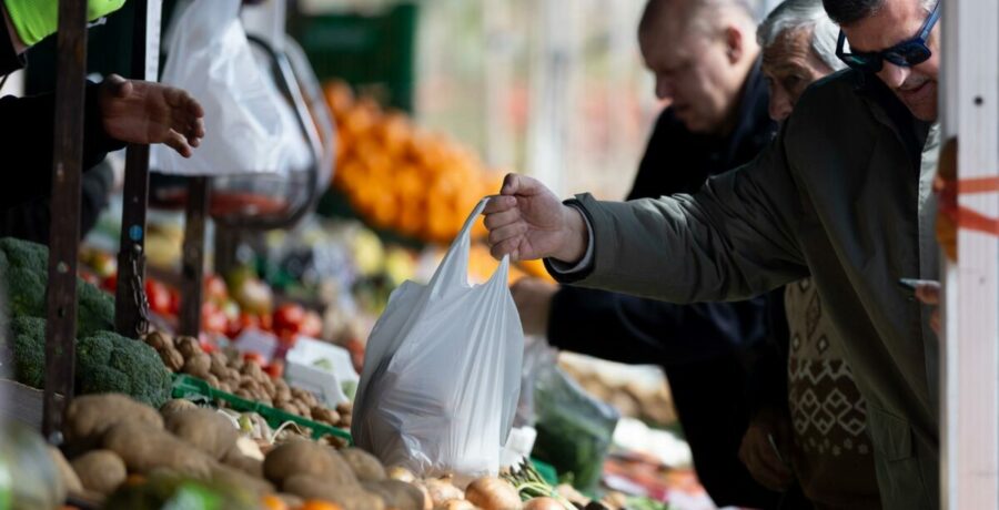 el ine confirma que el ipc se modero al 29 a cierre de 2025 pese a subir el precio de los alimentos