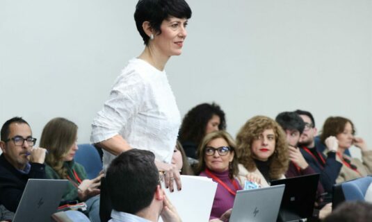 el gobierno todavia no pedira apoyo a los grupos para enviar tropas a ucrania y deja fuera a vox de la ronda