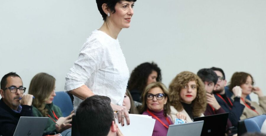 el gobierno todavia no pedira apoyo a los grupos para enviar tropas a ucrania y deja fuera a vox de la ronda