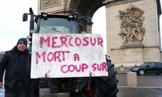 los 27 dan luz verde a la firma del acuerdo comercial con mercosur tras adoptar salvaguardas agricolas