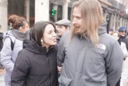 podemos anuncia que ahora si esta dispuesto a negociar el traspaso de competencias migratorias a cataluna