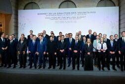 la coalicion de voluntarios acuerda garantias de seguridad vinculantes para ucrania con la aprobacion de eeuu