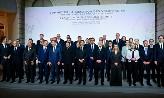 la coalicion de voluntarios acuerda garantias de seguridad vinculantes para ucrania con la aprobacion de eeuu