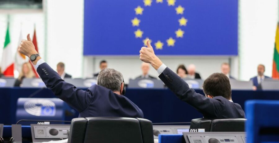 la eurocamara reclama a espana que imponga un umbral minimo para lograr escano en las elecciones europeas