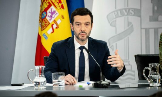 bustinduy defendera ante la ue una tasa del 2 a los ultrarricos con patrimonios superiores a 100 millones