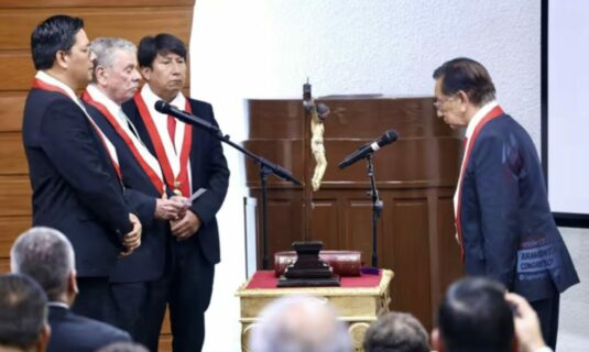 peru jose maria balcazar nuevo presidente interino