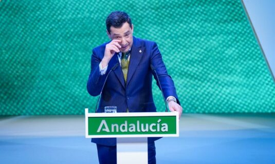 moreno rompe a llorar en el discurso del 28f al recordar a victimas de adamuz nunca os dejaremos solos