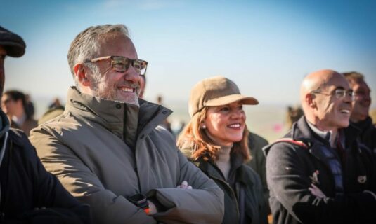 pollan vox critica a manueco por ignorar el ruido del campo y realizar promesas que ya ha incumplido antes