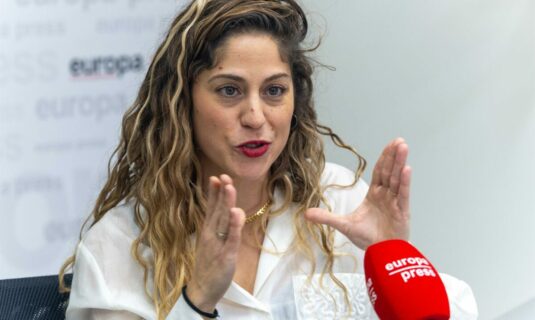 sumar defiende volver a traer las veces que sea necesario el escudo social tras avisar junts de su voto en contra