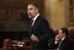 abascal no descarta una repeticion electoral en extremadura ni pedir a guardiola que se haga a un lado