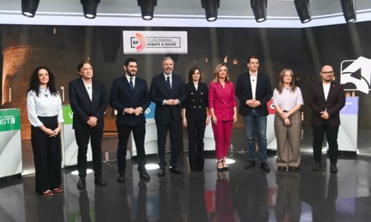 azcon saca pecho en el debate de una economia envidiable mientras el resto de candidatos cuestiona sus politicas