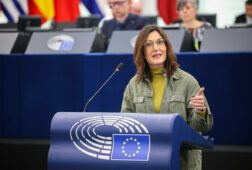 el pnv lamenta en la eurocamara que se prohiba la ikurrina en edificios publicos del estado de idaho eeuu