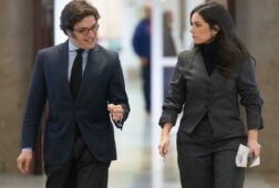 vox rebaja a cotilleo el chat sobre su presupuesto para 2025 y exige al pp que cuente como aprueba sus cuentas