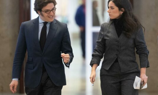 vox rebaja a cotilleo el chat sobre su presupuesto para 2025 y exige al pp que cuente como aprueba sus cuentas