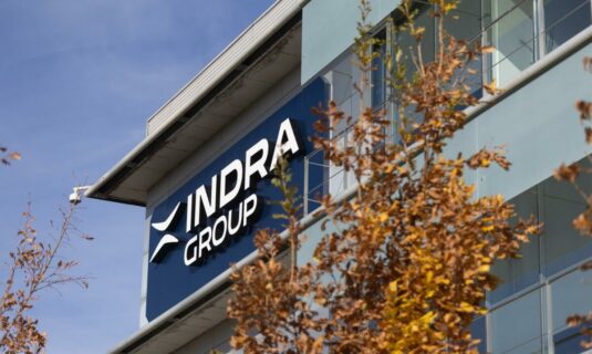 indra confirma que el analisis de la potencial operacion de integracion con eme sigue su curso