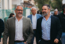 vox plantea 509 medidas para recuperar sentido comun con deportaciones defensa de la vida y recorte sindical