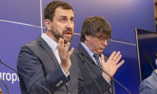 la eurocamara ve pruebas suficientes para denunciar a toni comin por acoso sexual y psicologico