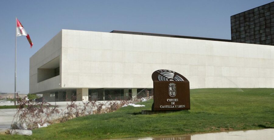 manueco inicia este miercoles con vox sus reuniones para encaminar la legislatura y el jueves se cita con el resto