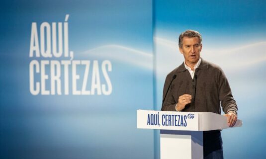 feijoo pide a votantes del psoe y de vox que apoyen a manueco porque es el antidoto contra el bloqueo