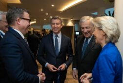 feijoo dice que la falta de presupuestos evidencia que gobierno es un zombi y pide a sanchez convocar elecciones