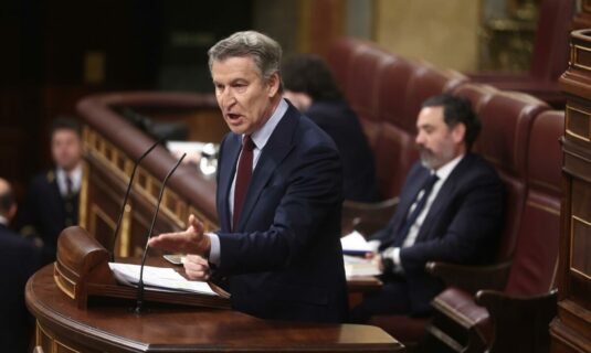 feijoo llama a sanchez trilero y pacifista de pacotilla usa la guerra de iran para ocultar su proyecto agonizante