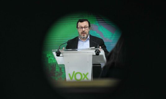 fuster pide a espinosa que se ocupe de sus negocios y a todos los disidentes que se metan el ego por donde les quepa