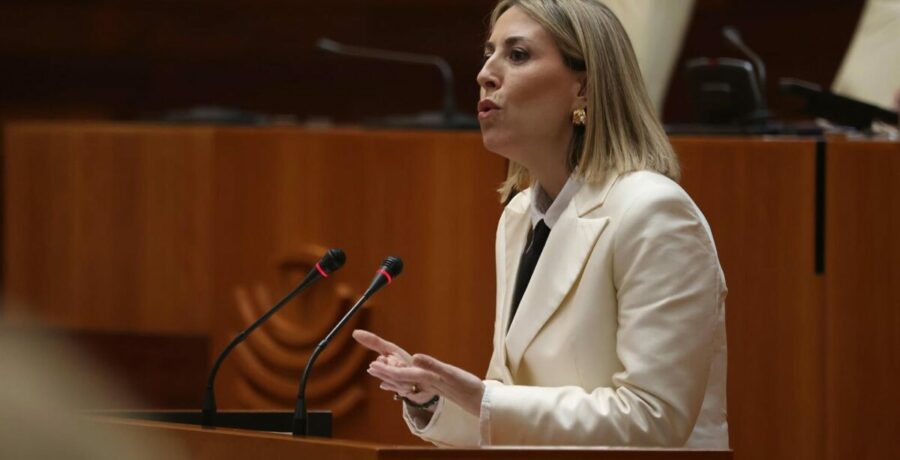 los votos en contra de vox psoe y unidas por extremadura tumban la investidura de maria guardiola