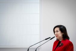 margarita robles confirma la muerte de otro casco azul de la onu en un segundo ataque en el libano