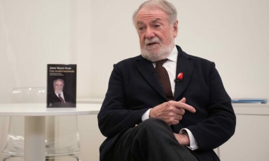 mayor oreja urge a pp vox a armar una alternativa al frente popular ucd rechazo el pacto con fraga y desaparecimos