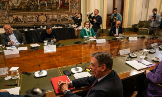 planas se reunira el lunes con sector agroalimentario y pesquero para abordar medidas por conflicto en iran