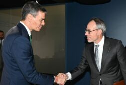 amazon amplia hasta 33 700 millones su inversion en espana para ampliar sus centros de datos e impulsar la ia