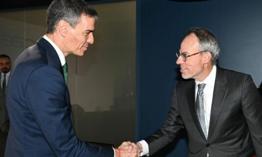 amazon amplia hasta 33 700 millones su inversion en espana para ampliar sus centros de datos e impulsar la ia