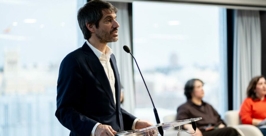 urtasun afirma que pp y vox quieren convertir espana en una franquicia de donald trump