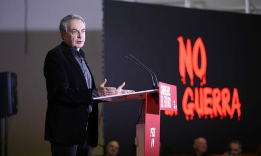 zapatero se muestra orgulloso de la valentia y patriotismo de sanchez por decir a trump que en espana manda espana