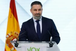 vox pedira entrar en el gobierno de extremadura aragon y castilla y leon