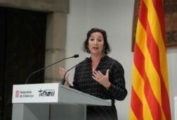 la consejera catalana de economia erc tendra que moverse por las cuentas y recalca el compromiso de govern con el irpf