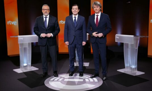 cruce de reproches entre manueco martinez y pollan en el debate en cyl