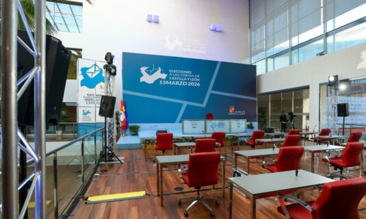 cyl vota 2 910 locales para constituir 4 470 mesas