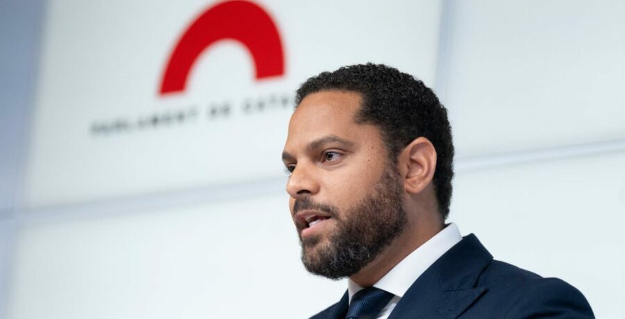 vox ve una nueva fase en las negociaciones con el pp con portavoces sectoriales